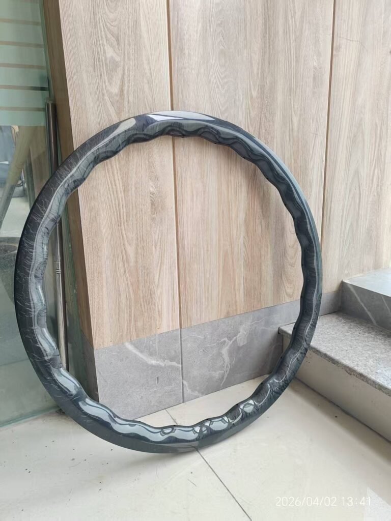 Custom profile carbon bicycle rim